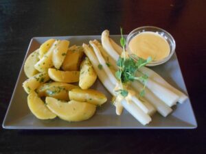 Spargel | sauce à la Hollandaise | Salzkartoffel | Salat